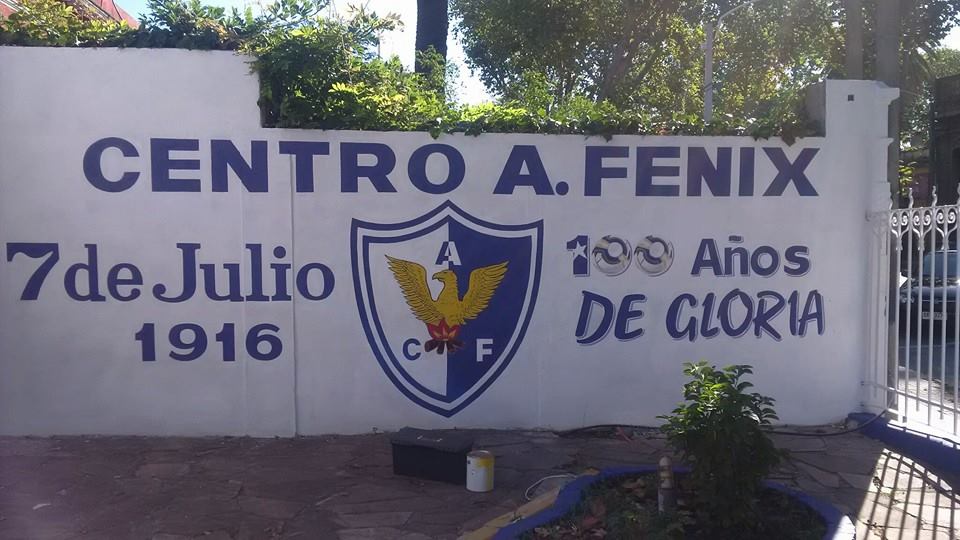 HinchadasURU's tweet photo. Mural de Fenix, por sus 100 años. https://t.co/Vuw2HZ8YJA