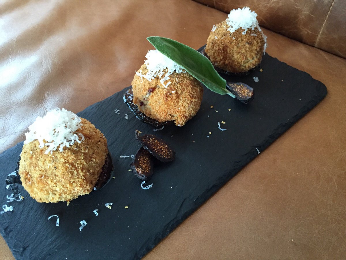 CuredWineBar's tweet image. Dine with us &amp;amp; try our Arancini-prosciutto, prairie mushrooms, fresh sage, arborio rice, grana padano, fig aioli.