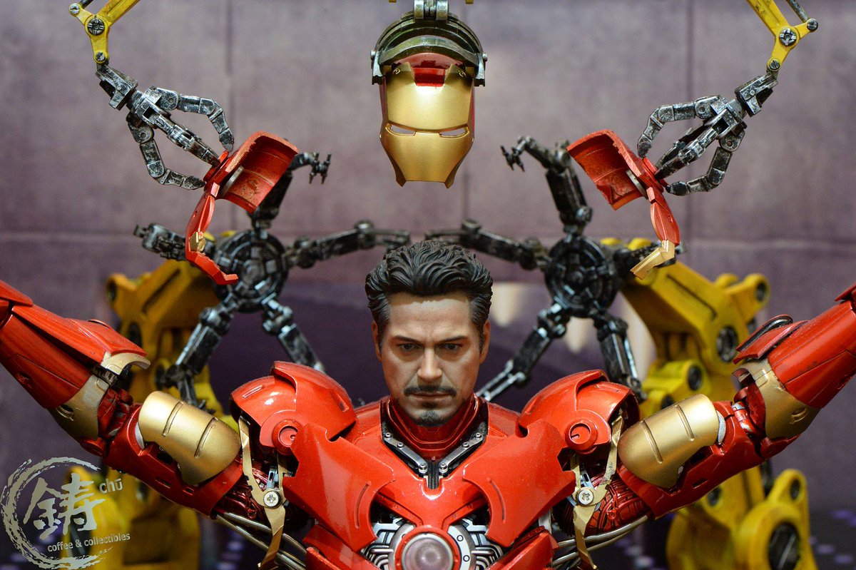 hot toys iron man gantry