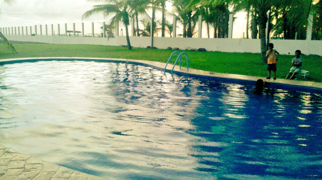 SedeTapachula's tweet photo. @LibanGarza dijiste alberca... Jaja te andas tardando #PlayaLinda 😄🏊 https://t.co/Y4QgzdgeB1
