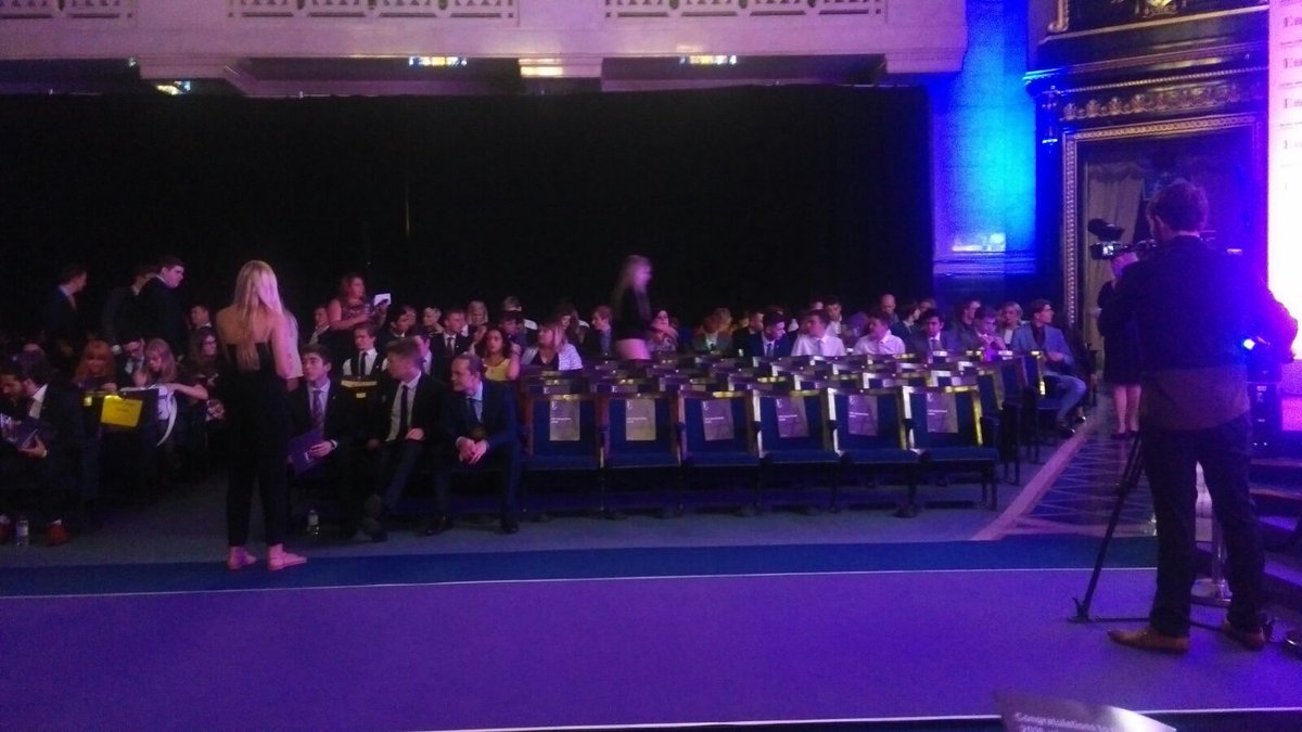 urresta3's tweet photo. #PJEAgrad #PJEAGrad2016 https://t.co/QX5iwkLqJw