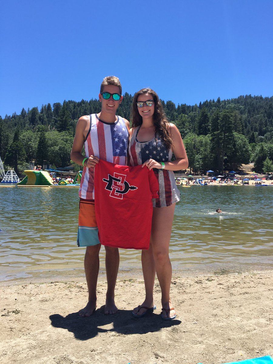 thekylebutler27's tweet photo. Wonderful way to spend the weekend of the Fourth!!πΊπΈπΊπΈ #AztecPride #SDSU #SDSUsummer https://t.co/iE1llx3z10