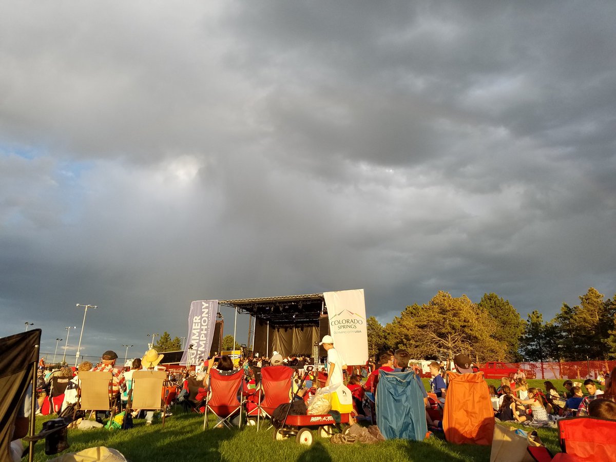 DaveHelke's tweet photo. Thank you @csphilharmonic for a spectacular evening of patriotic music and fireworks! #csphil #AmericaTheBeautiful https://t.co/7KzEzQpujH