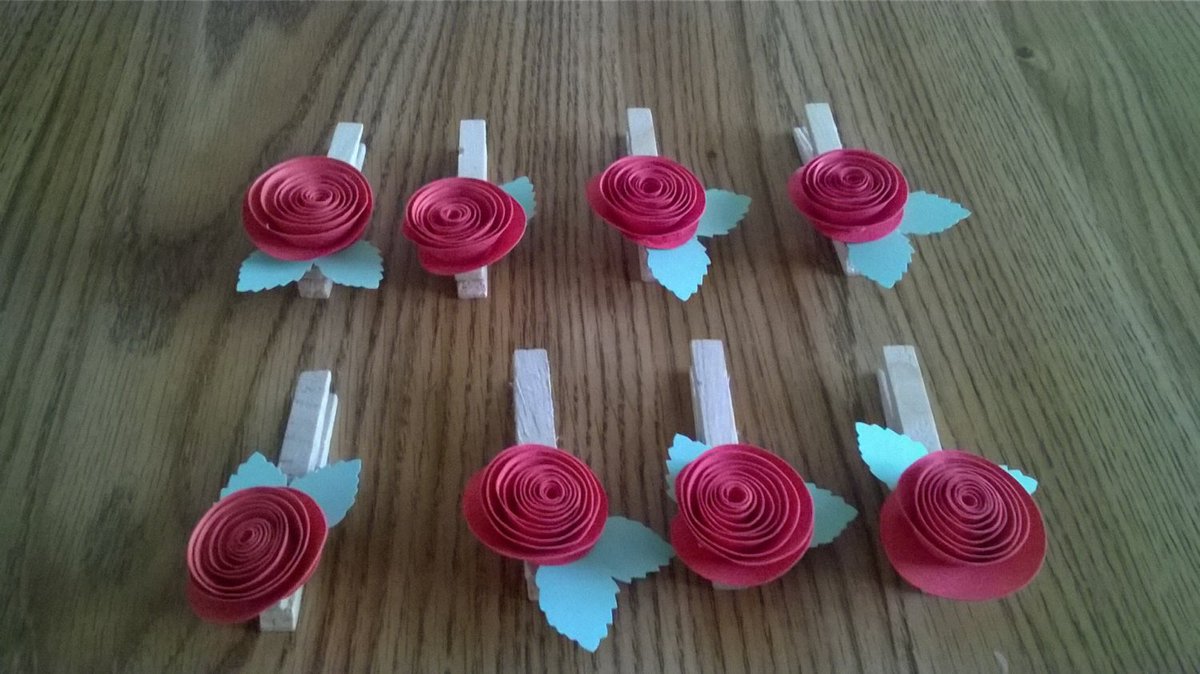 AlwaysnBlossom's tweet photo. Red rose paper flower Clothespins set of 8 garland hanger… https://t.co/qZhOZZaNuW #KikisCollections #ReceptionFavor https://t.co/qIsv9ro2io