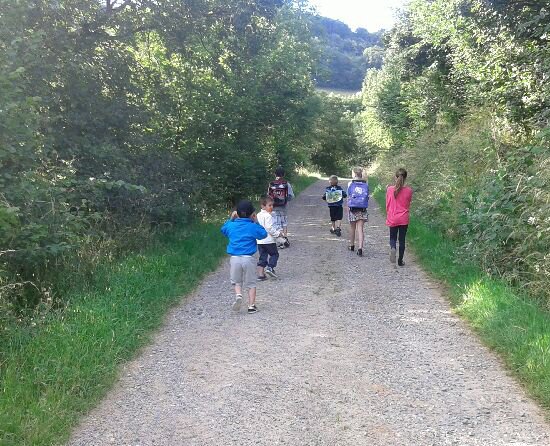 Le_Progres's tweet photo. Rhône | Quatre kilomètres à pied pour aller à l’école https://t.co/Oj52POX3HR via @Le_Progres https://t.co/8zY6OtwpeZ