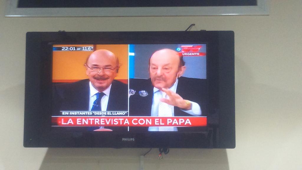 federicosn's tweet photo. En @todonoticias el entrevistado y entrevistador son el mismo. Lo dejo a tu criterio Joaco. #dosgotas https://t.co/txT0tm4vm2