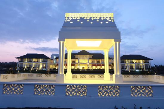 RumahLuwih's tweet photo. Bali beachfront hotel https://t.co/PyyjvuTcwM #beachfront #hotel #bali https://t.co/jNku1Y79NQ