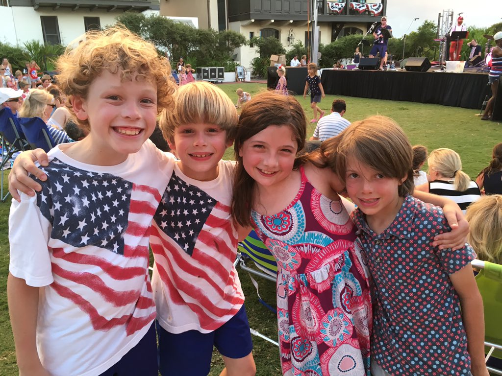 TuckerMeek's tweet photo. Happy 4th 🇺🇸 from #RosemaryBeach!  Good times w/ @MaggieBearden @hudsonmeek https://t.co/mB8aUgLlUv