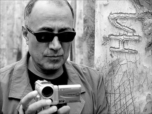 SensesofCinema's tweet photo. In the total darkness, poetry is still there, and it is there for you"
RIP ABBAS KIAROSTAMI 
https://t.co/2b9YxWR9ec https://t.co/P6Oobr9do5