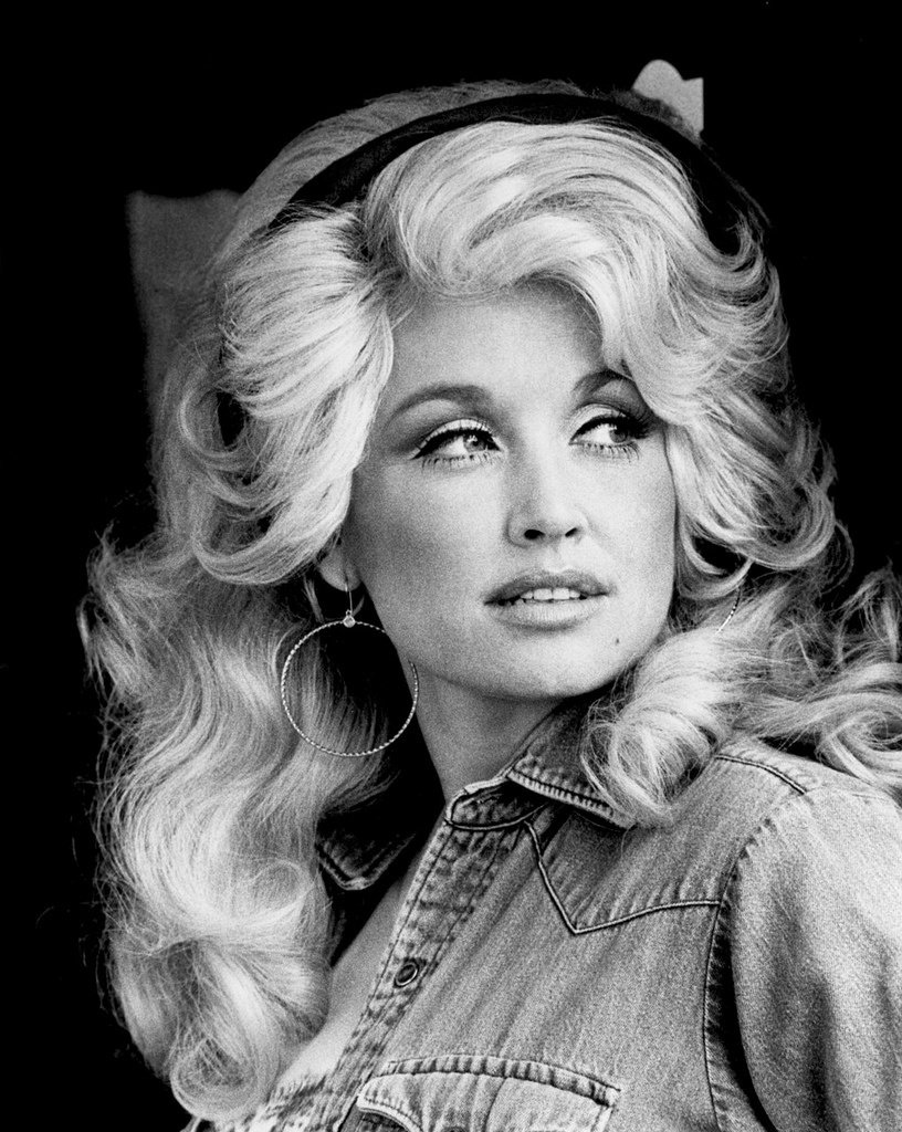 getgreattv's tweet photo. The way I see it, if you want the rainbow you gotta put up with the rain.
--@DollyParton https://t.co/17OQ8x3bSc