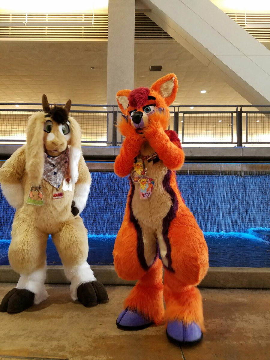 TytoPhoenix's tweet photo. Found more pics on my phone. Dropping that mix tape in the last one @ConlethTheGoat https://t.co/2f8a3yZH5q