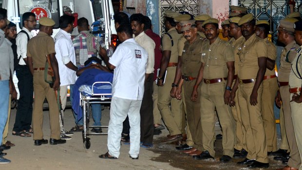 NewIndianXpress's tweet image. #SwathiMurder accused #Ramkumar recovering bit.ly/29iyMk4