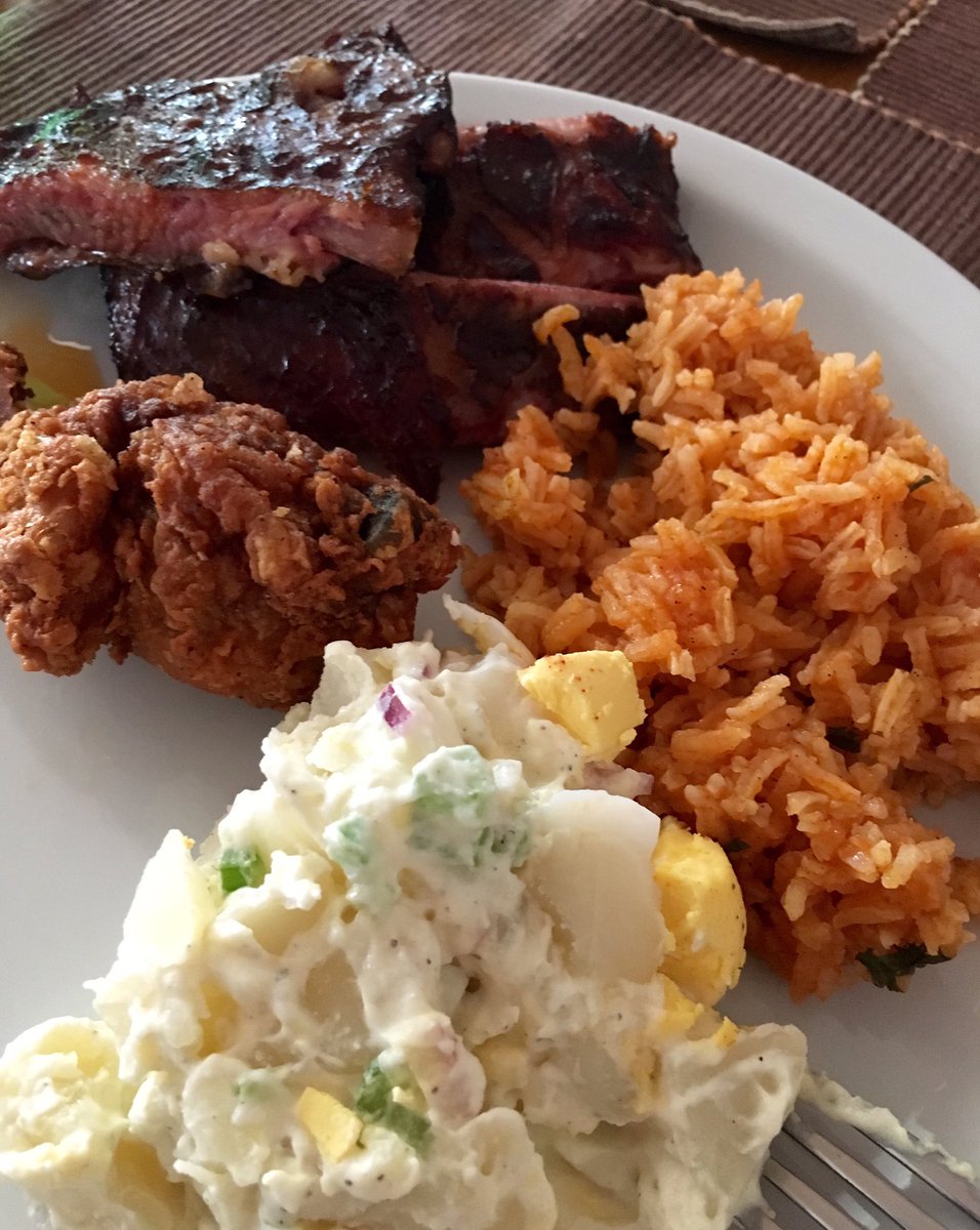 PsychicChrisM's tweet photo. As requested by @jlong_cmg homemade birthday boy dinner. #atelikeapig ๐๐๐๐ท https://t.co/IViJKsJsuf