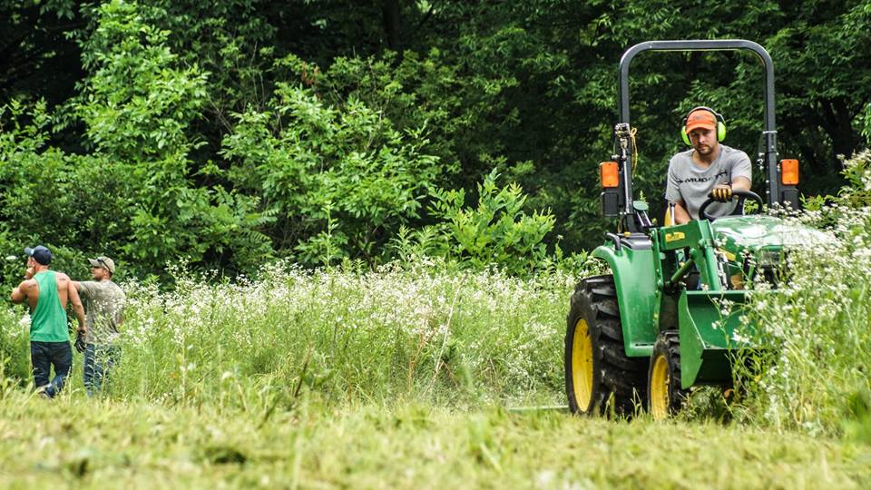 TrophyPursuit's tweet photo. July is the time of year when we start prepping for planting our fall food plots. #arrowseed #johndeere #foodplots https://t.co/r95YwKqWt7