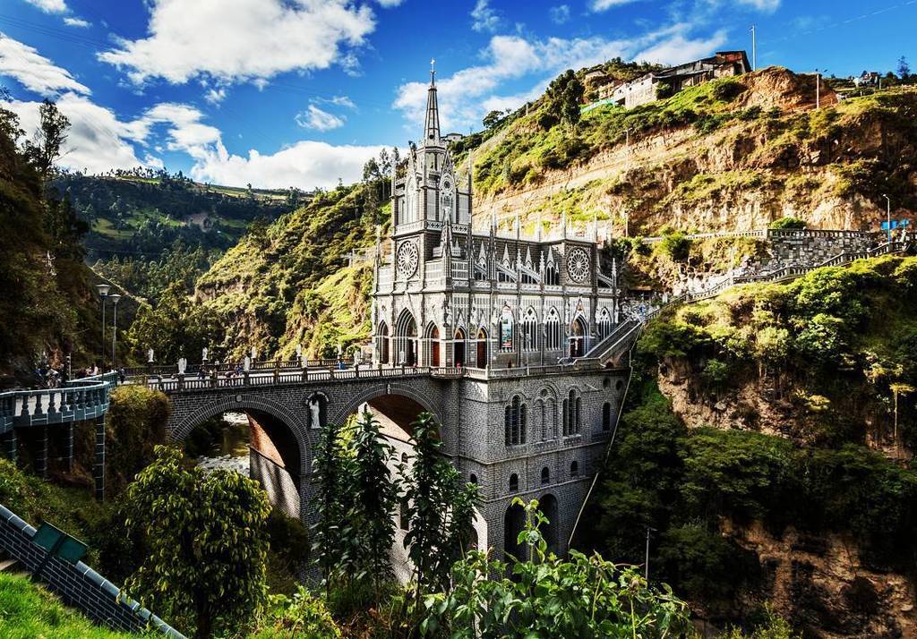 LibraryTravel's tweet image. Las Lajas Sanctuary is a basilica church located in the southern Department of Nariño, mun… ift.tt/29spqVk