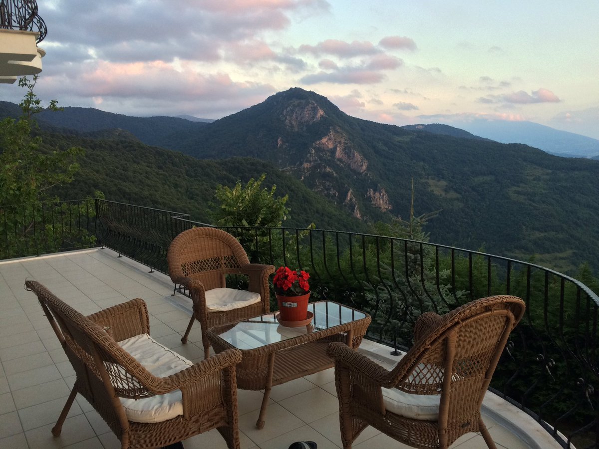 Ramazan  Bayram'ınız mübarek olsun,Allah cc milletimize ülkemize islam alemi ve insanlığa,barış huzur bahşetsin...