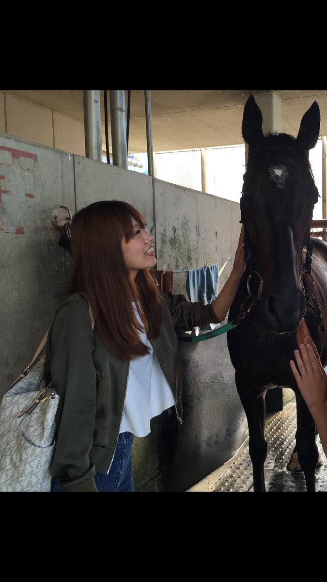 O Xrhsths 白狼 Sto Twitter 暑いなーって言いたく無い 涼しいとごまかしたい今日このごろです 最近は 水やジュースで無くてただの炭酸にはまってます サッパリするよ 熱中症に気をつけて せめて待ち受けだけでも涼しく