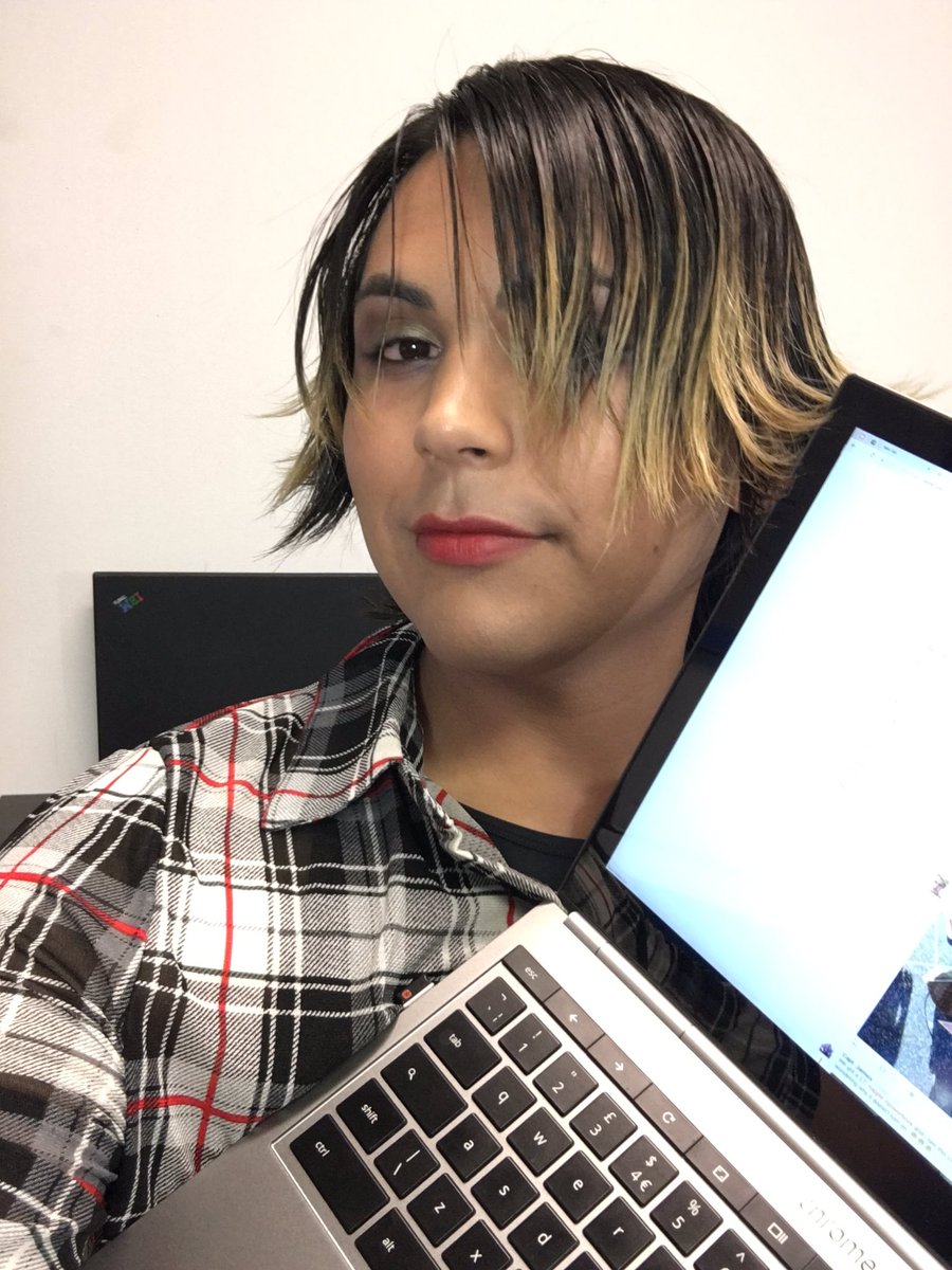 xsauc's tweet photo. Getting flabby! One day ill afford laser hair removal. :)#crossdress #ewe #laptop #thinktrap https://t.co/ckpyLesqA4