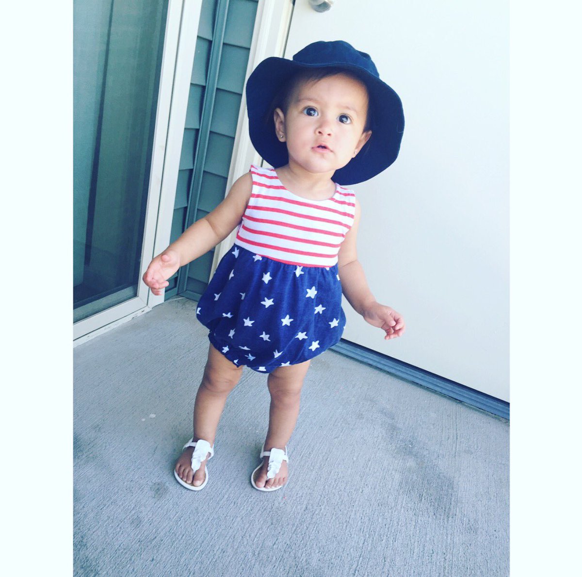 msGutierrezzz's tweet photo. Happy 4th from this little beauty 🇱🇷 #myfirst4thofjuly ❤️ https://t.co/42OOWjAq3Z