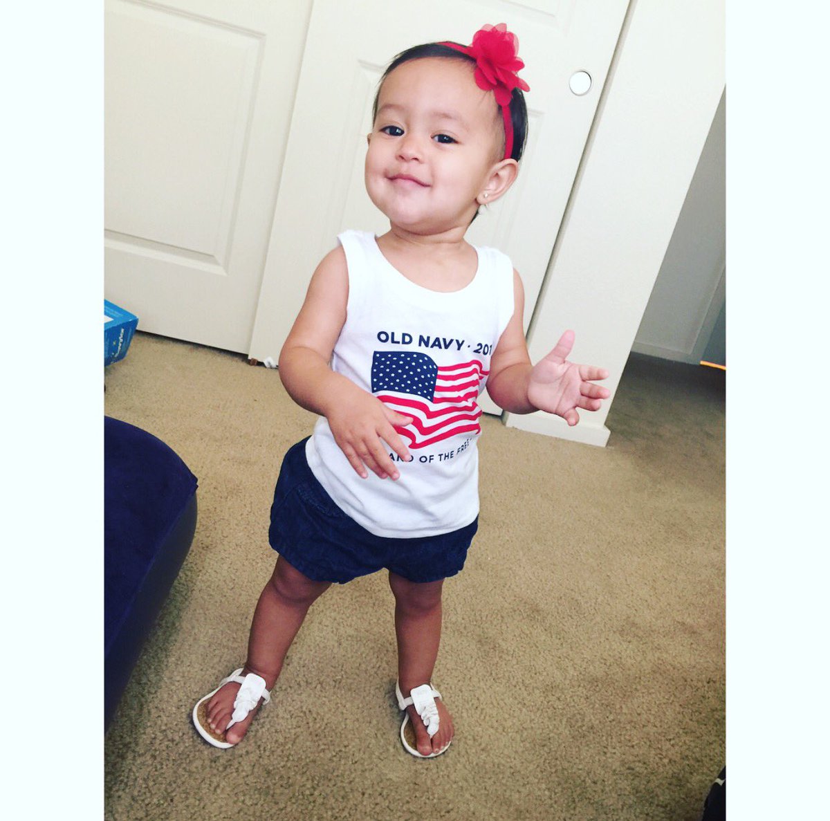 msGutierrezzz's tweet photo. Happy 4th from this little beauty 🇱🇷 #myfirst4thofjuly ❤️ https://t.co/42OOWjAq3Z