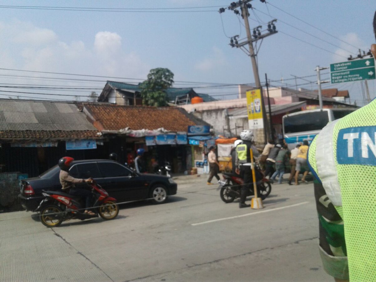 Karya Bakti Pramuka 1437 H Pospam Leuwisadeng #saptabakti <a href="/kwarnas/">Joulette</a> <a href="/PramukaJabar/">Pramuka Jawa Barat</a> <a href="/pramukaupdate/">Chakradhar</a> <a href="/MyprideMagz/">MYPRIDE MAGZ</a>