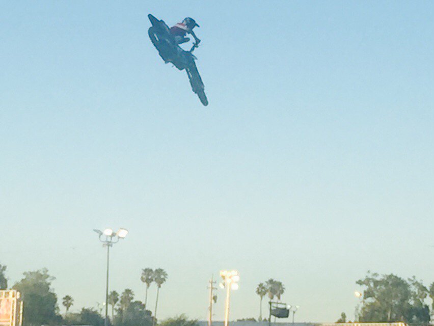 ClickMyPix's tweet photo. #keithsayersfmx rocking show @keithsayers #alamedacountyfair https://t.co/Izr6U4yb0C