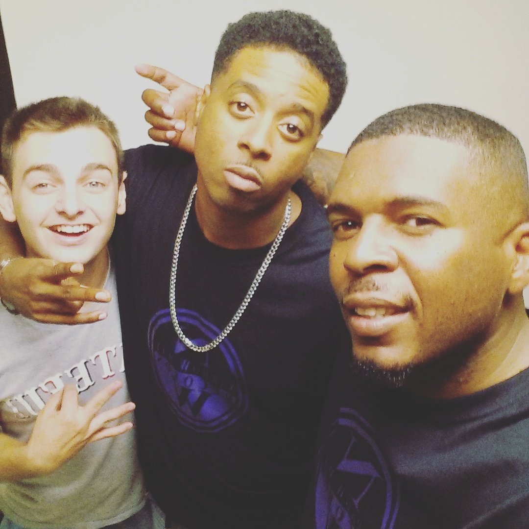 PrkerNw's tweet photo. Great time wit my family tonight @coreyhicks @LIL_T_Rinaldi 2nite mad luv! #NarrowWay #Longevity #MissionVision https://t.co/Qa19MUNwyE