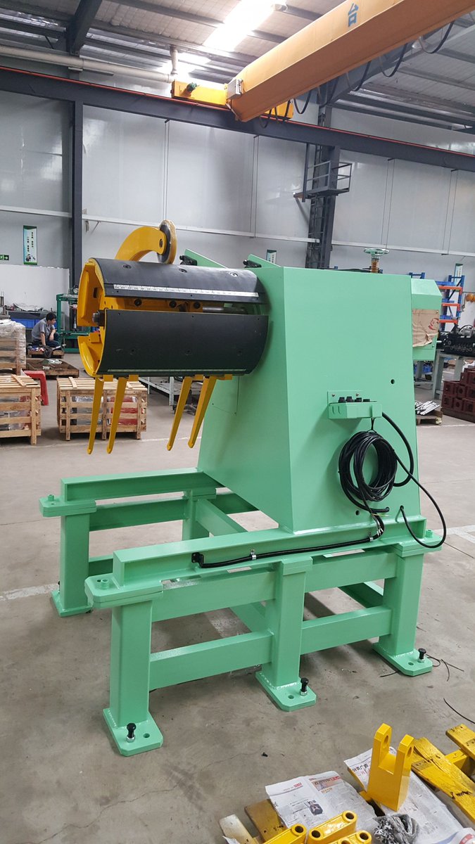 's tweet image. Uncoiler machine.#pressmachine
#punchmachine
#ManufacturingUK
