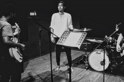 LeRiotBand's tweet photo. Hibernation makes us feel better to make more new materials so stay tuned guys! #leriot #stayriots #alternativerock https://t.co/4HjcisXUZa
