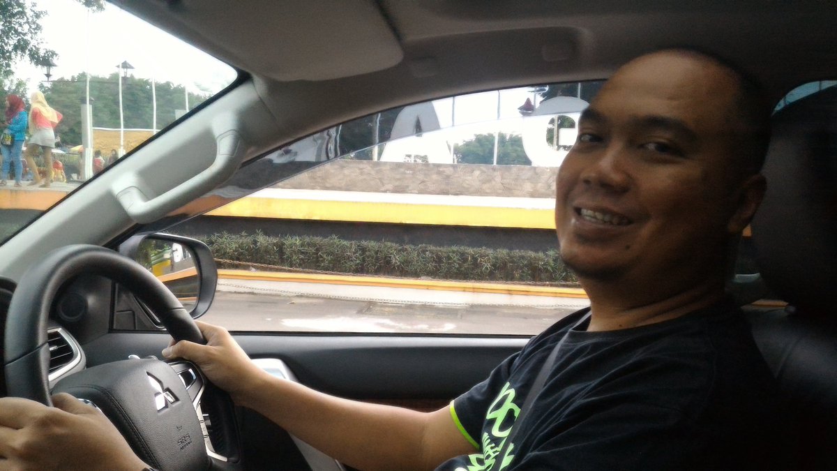 Dober_s's tweet photo. Ngabuburit terakhir tahun ini..cabcuss @autobild_ina #4GinAja #HTD2016 https://t.co/FOLXqCt6kz