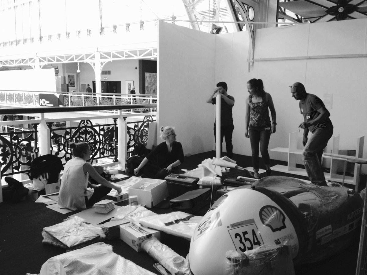 CharlesKillick's tweet image. Setting up for @NewDesigners with the @FalmouthSD team! #Flatpackfun