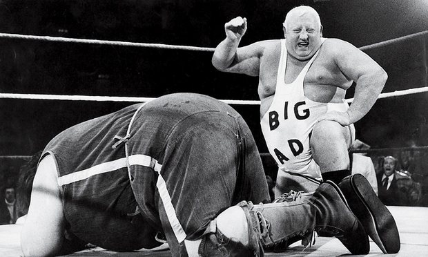OneBlackBear's tweet photo. Seconds out. It’s #thenorthernpowerhouse vs #themidlandsengine https://t.co/cN8vtEMrBB https://t.co/eNA0F30Wfj