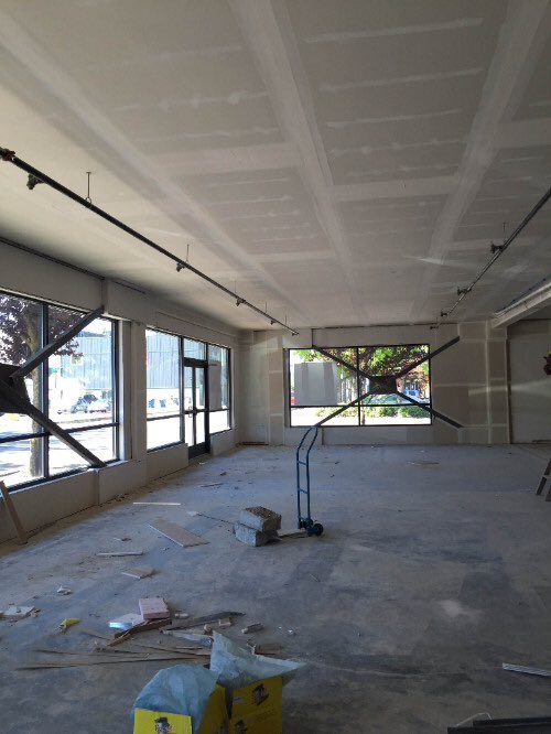 GalleryBoom's tweet photo. Want to fill this space up with #art ?? So do we. Here's the #before pic and a clever link: https://t.co/IEFcyiXz2D https://t.co/PNjxLpLTkv