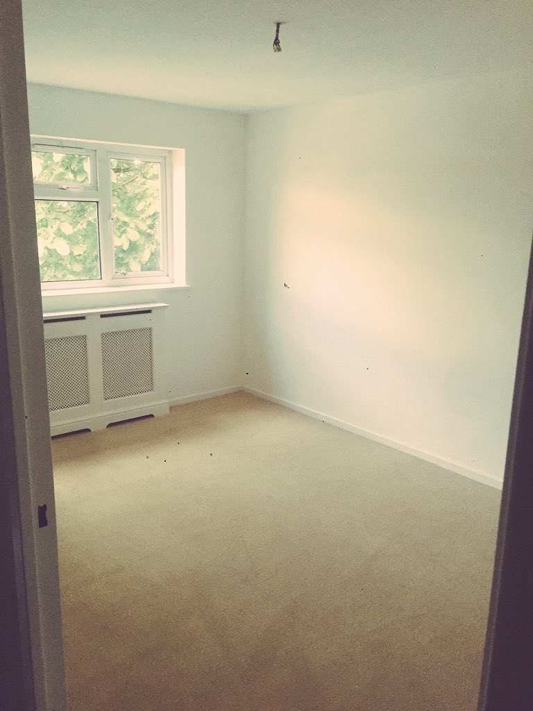 Bricknell_Build's tweet photo. Refurb in Abridge almost done &amp; Tennant already in place #BricknellBuild #Property 🏠 https://t.co/3iNqWytiWk