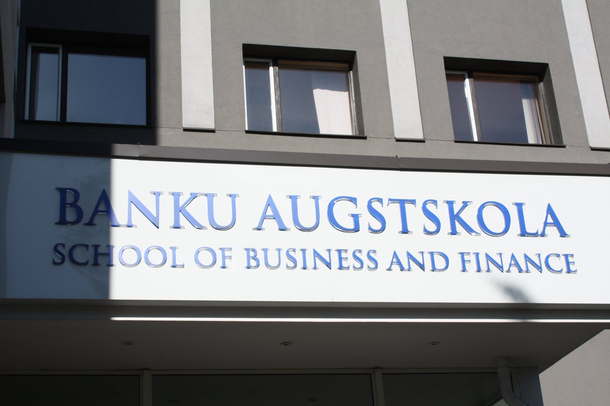 Bankuaugstskola's tweet image. Ir sākusies pieteikumu apstiprināšana Banku augstskolā!