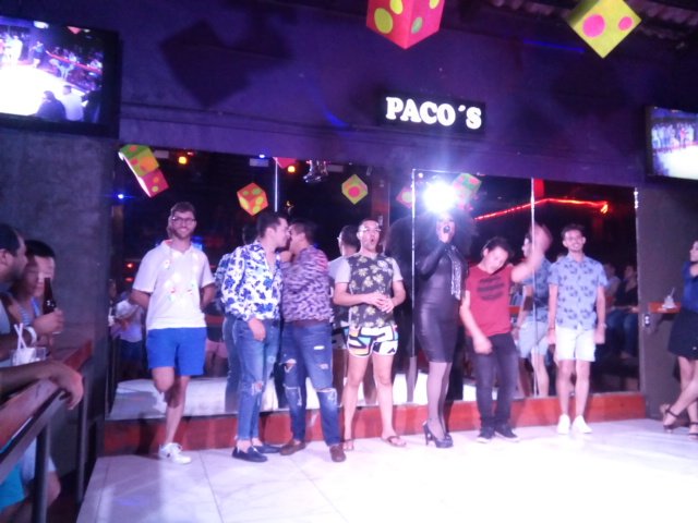 pacosranchpv's tweet photo. #ShowCumpleañeros  todos los días nuestros cumpleañeros reciben un shot para festejar!!! #Paco's RanchPv https://t.co/O7Xn103cUT