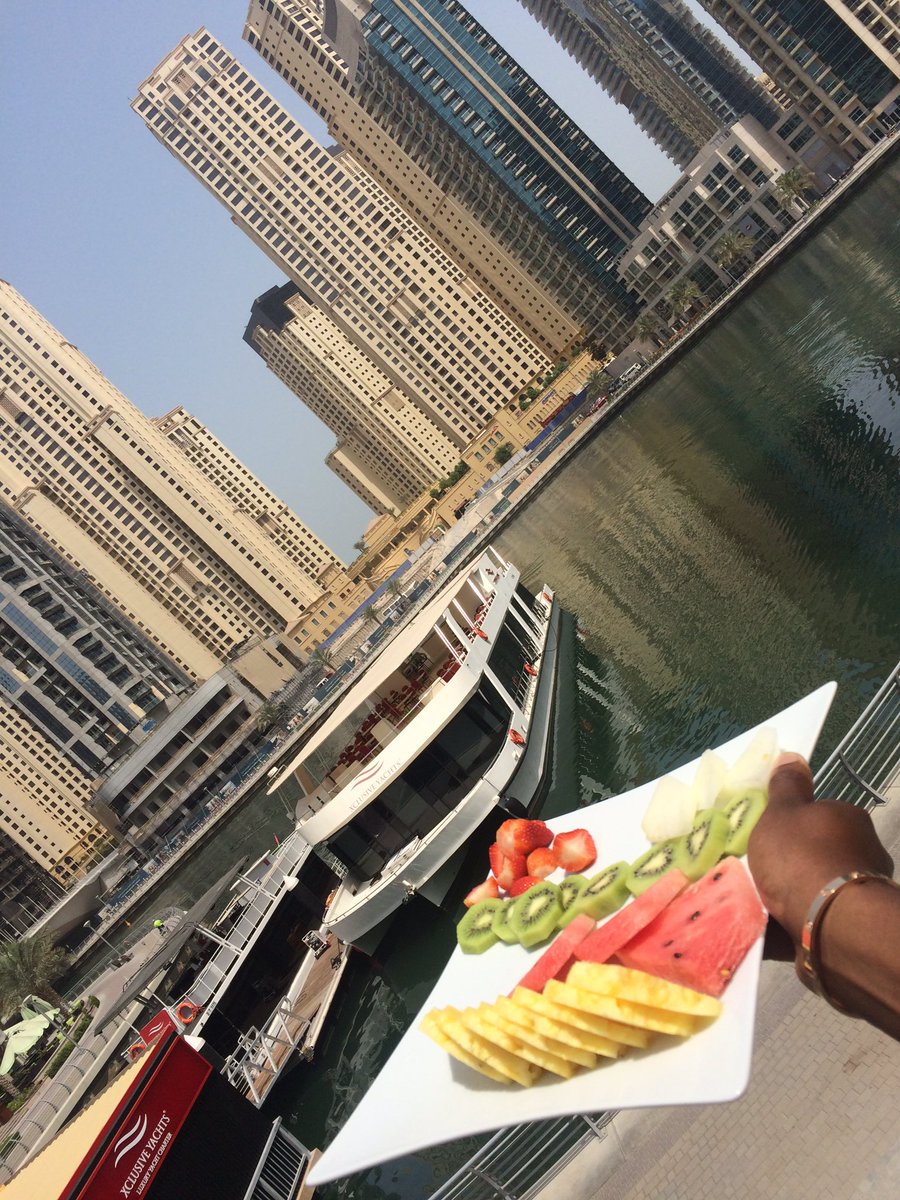 cchambersss's tweet photo. Morning - Back in #Dubai, Marina port ☀️ #FreshFruit #Breakfast 🌱#Vegan 💙 #HealthyLife #Living #NoGMO GoodLife 🌍 https://t.co/w3veTigLhy