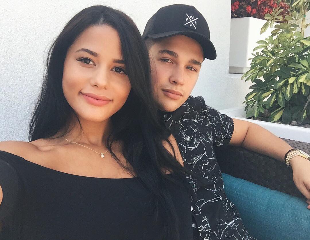 ACMCrewdotcom's tweet image. katyaelisehenry: my cinnamon 🍎