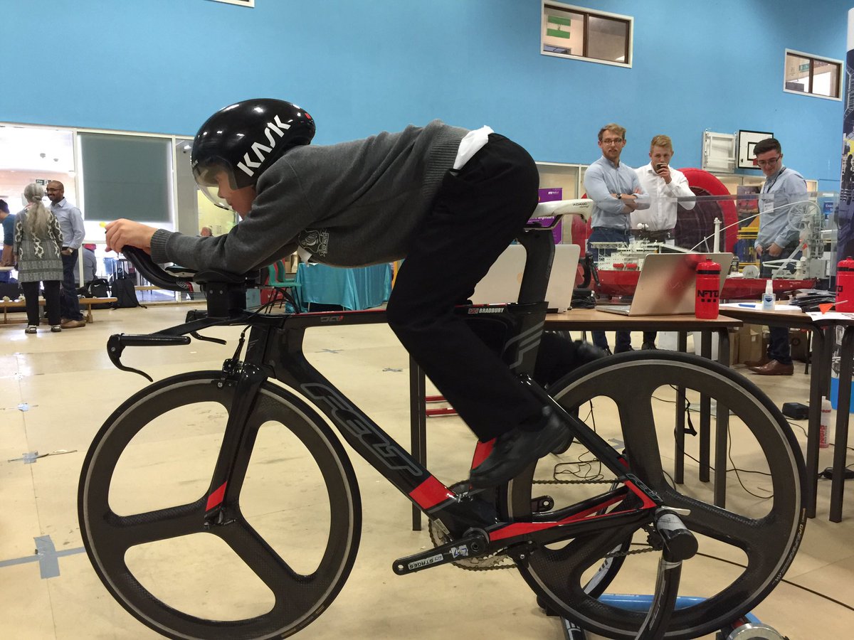 _T_J_A_'s tweet photo. I wasn't quite sure where to start with this bike fit. @TBB_London thanks for having us! @NFTO @CranklabUK https://t.co/C65ptjJAcW