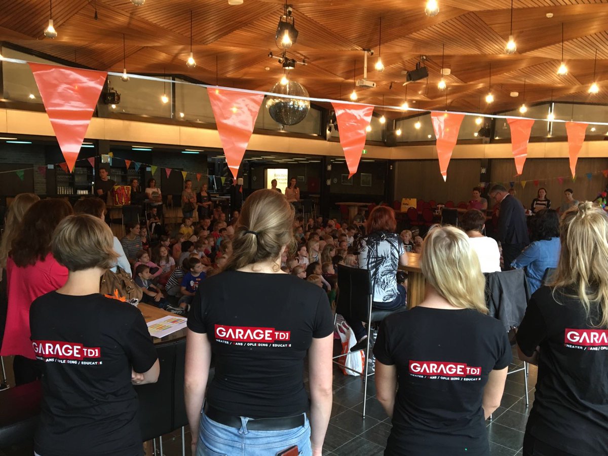 GarageTDI's tweet photo. Start theaterdag in @DeTamboer #Hoogeveen met CBS Juliana van Stolberg
Theater en Dans #CEMK https://t.co/UOd2IekCcH