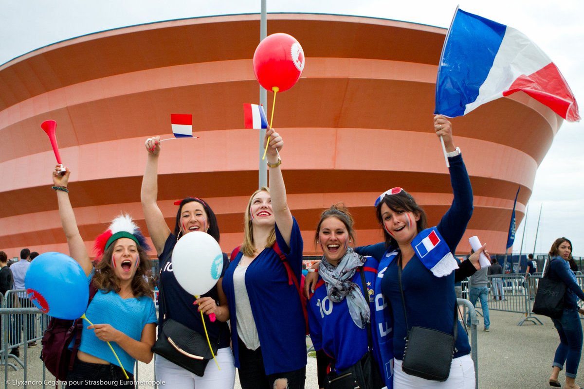 #FRAALL #EURO2016 #FiersdetreBleus réservez vs places pour la retransmission <a href="/Zenith_Europe/">Zénith Strasbourg</a> stras.me/euro2016