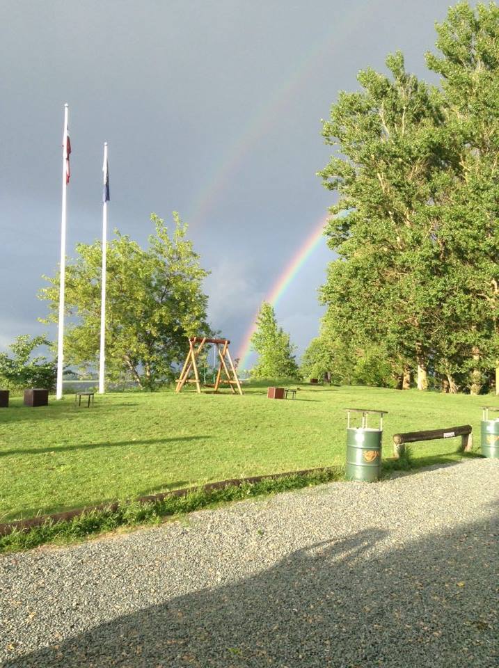 Saue spīd, lietus līst . . .