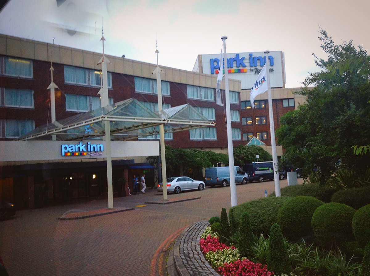 veidehigite's tweet photo. #vipbags at #radissonparkinn #London #UK When you are very Important #premium #luggage #Radisson #Heathrow #nomad https://t.co/ReR0JfQegt