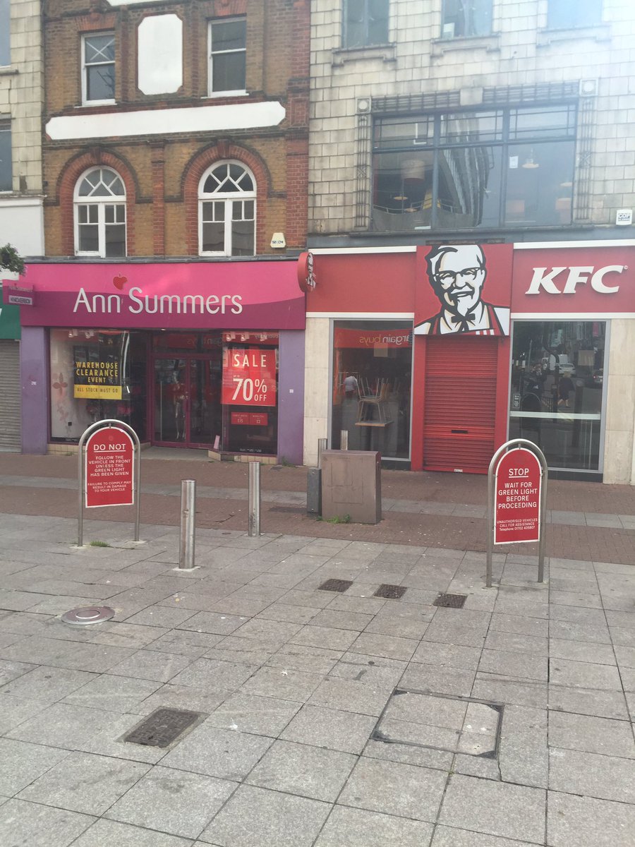 richardosman's tweet photo. Bye Southend! https://t.co/7PB9zY6AmI