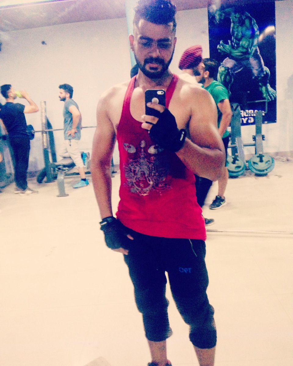 freakin_zaildar's tweet image. I'm crazy about fitness and i also doing hard exercise to fitt myself. So punjab leave drugs accept good nutrition.