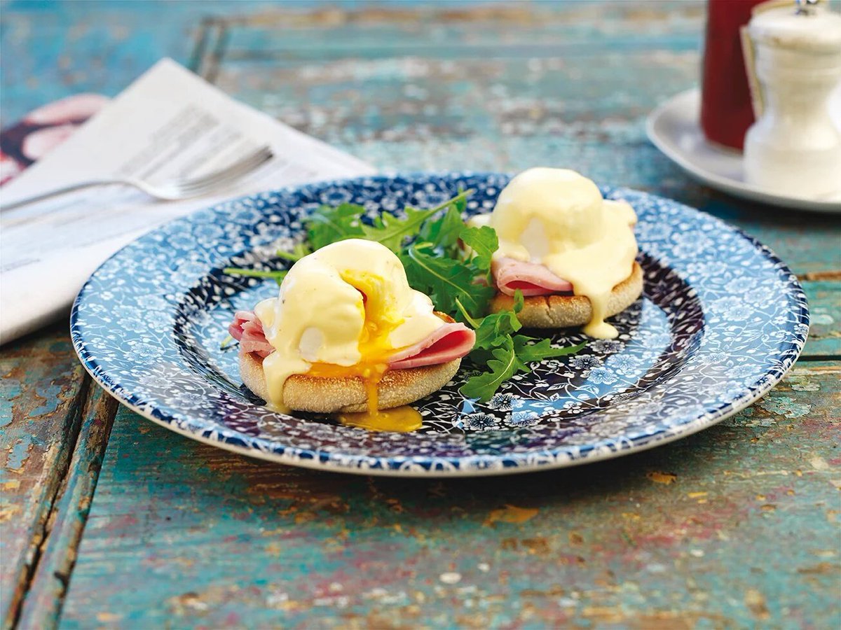 MirrorMeEvents's tweet photo. Who's coming for Breakfast @TheBishopBlaize now open, eat in or takeaway #largebreakfast https://t.co/NNjRJVqMcT
