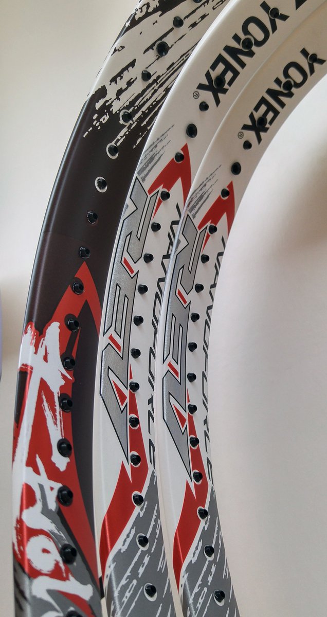 弾きが冴える前衛専用モデル「NANOFORCE 8V REV」の新デザイン