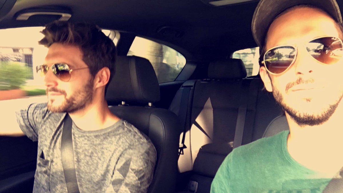 patjoon's tweet photo. โอ๊ยยยยย คู่จิ้นหนวด 😎😘😚 #dvicio #luisdvicio #nachodvicio 👬 #snapchat 💙❤️ https://t.co/CB2AtuzuKP
