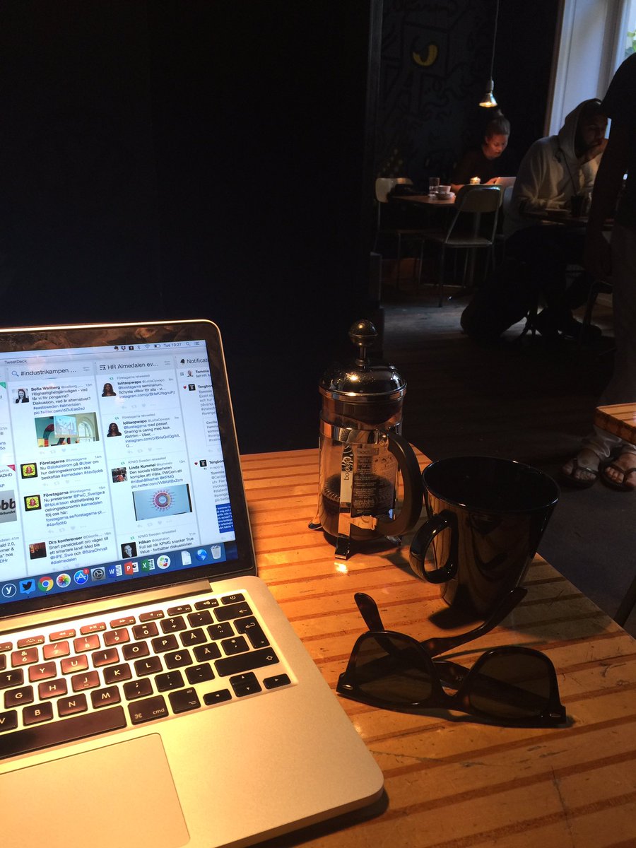 TommieCau's tweet photo. Apropå individuellt val av arbetsplats. Här ville jag jobba idag. (Il Cafe) #sverige2030 #stateofmindatwork https://t.co/Sypag7xgGU
