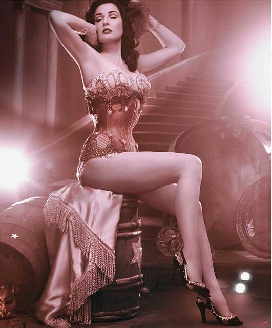 LondonCorsetCo's tweet photo. "Heels and red lipstick will put the fear of God into people." 
~ Dita Von Teese ♡ https://t.co/7AajEWQqaC